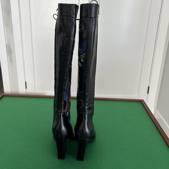 Runway Boots - Exquisite Embroidered Boots from Shiatzy Chen size 8.5/9 - Picture 3 of 16